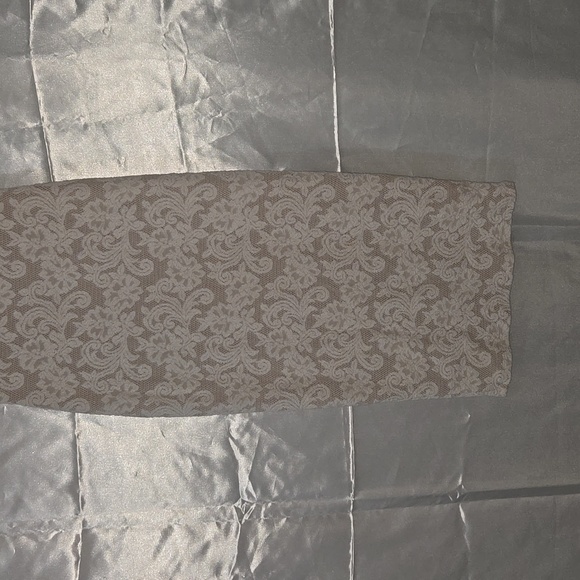 White Gorgeous Casaul Maxi Dress - Picture 4 of 6